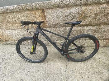 Trek Procaliber Shimano Deore 2022 Mountainbike de segunda mano, Negro — imagen 2 de 6
