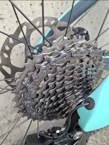 Gebrauchtes Bianchi Oltre Comp 105 Di2 2024 2024 Road & Gravel, Blau — Bild 3 von 3