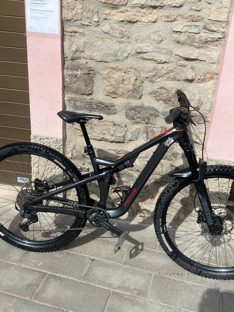 Used Focus THRON 6.8 2024 2024 Mountainbike, Black, 29 — image 3 of 6