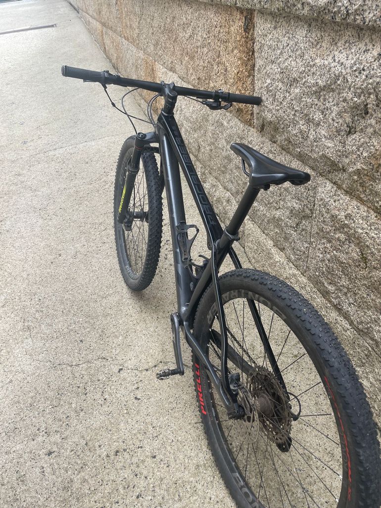 Used Trek Procaliber 9.5 2022 2022 Mountainbike, Black, 29 — image 4 of 4
