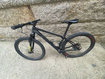 Used Trek Procaliber 9.5 2022 2022 Mountainbike, Black, 29 — image 2 of 4