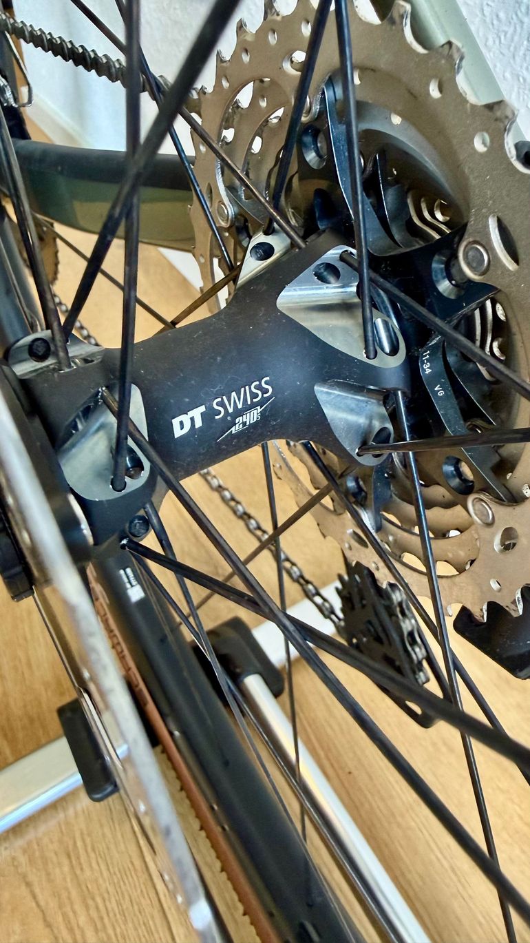 Used Canyon Grail CF SLX 8 Di2 2024 2024 Road & Gravel, Black — image 10 of 25