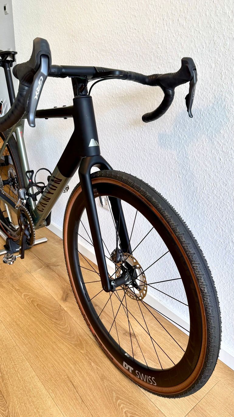 Used Canyon Grail CF SLX 8 Di2 2024 2024 Road & Gravel, Black — image 21 of 25