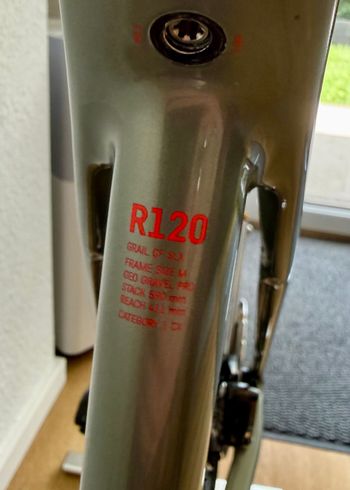 Used Canyon Grail CF SLX 8 Di2 2024 2024 Road & Gravel, Black — image 17 of 25