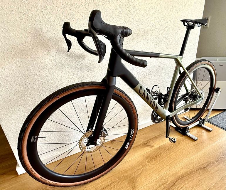 Used Canyon Grail CF SLX 8 Di2 2024 2024 Road & Gravel, Black — image 20 of 25