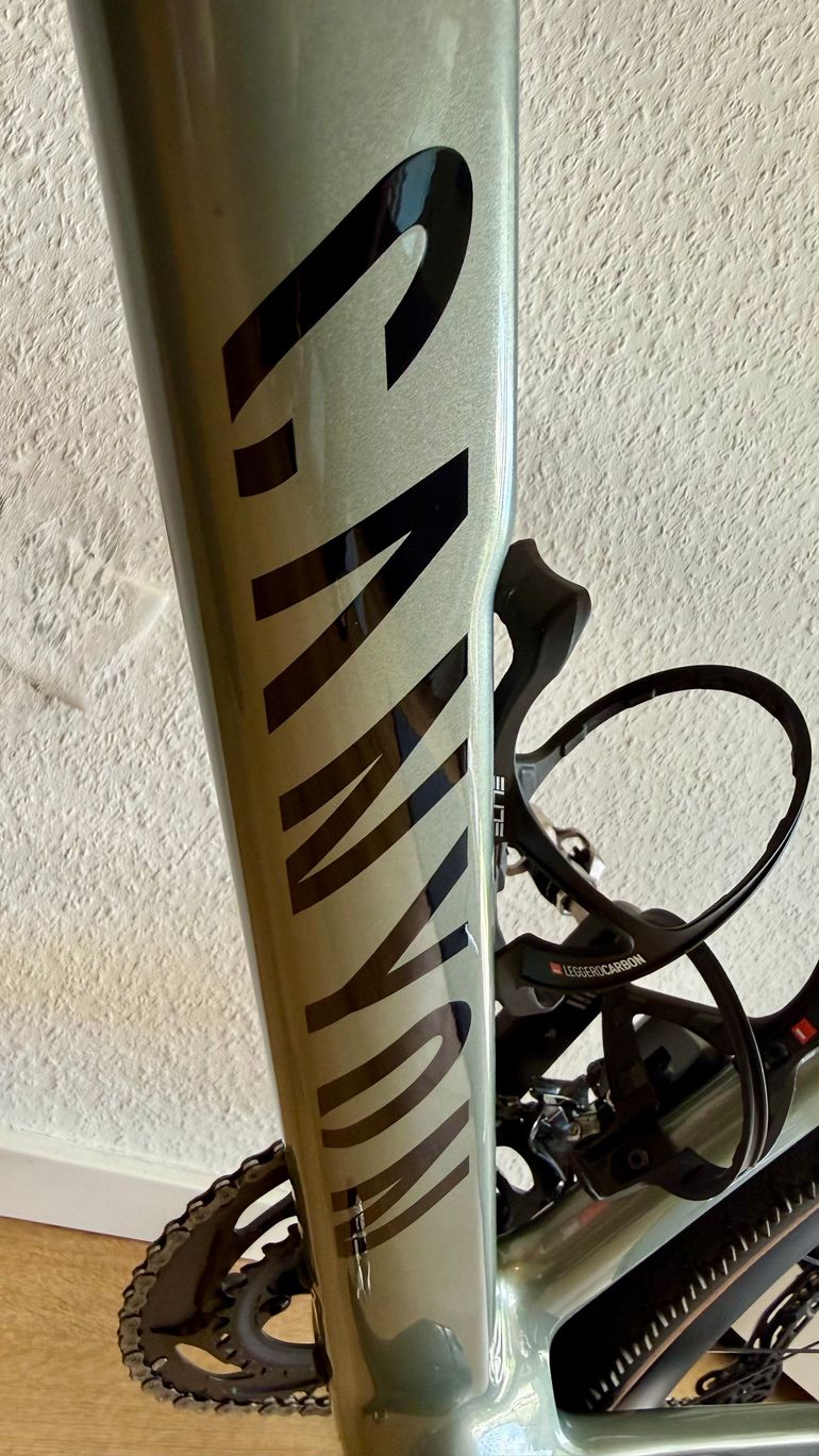 Used Canyon Grail CF SLX 8 Di2 2024 2024 Road & Gravel, Black — image 12 of 25