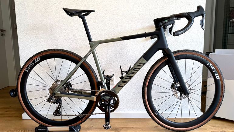 Used Canyon Grail CF SLX 8 Di2 2024 2024 Road & Gravel, Black — image 1 of 25