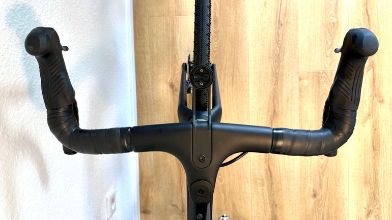 Used Canyon Grail CF SLX 8 Di2 2024 2024 Road & Gravel, Black — image 14 of 25