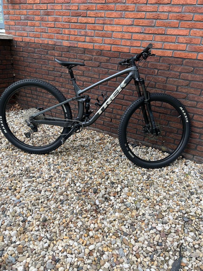 Gebrauchtes Trek Fuel EX 5 Gen 5 2023 2023 Mountainbike, Schwarz, 27.5, 29 — Bild 2 von 15