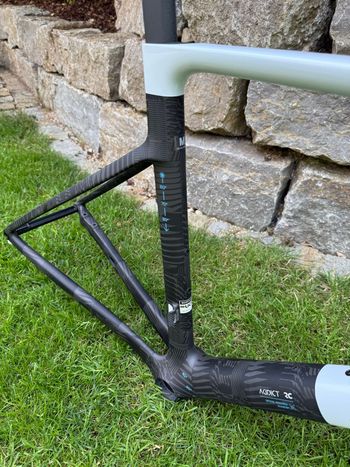 Used Scott Addict RC Pro HMX Frame set 2026 Frameset 2026 Road & Gravel, White — image 2 of 10