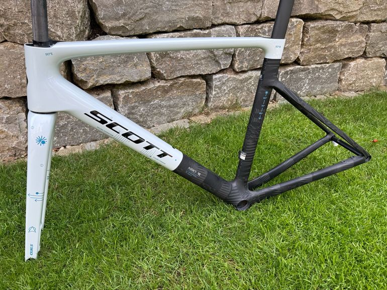 Used Scott Addict RC Pro HMX Frame set 2026 Frameset 2026 Road & Gravel, White — image 9 of 10