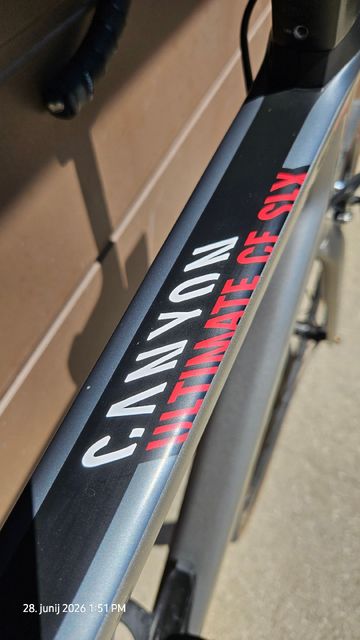 Gebrauchtes Canyon Ultimate CF SLX 8.0 2018 2018 Road & Gravel, Hellgrau — Bild 2 von 13