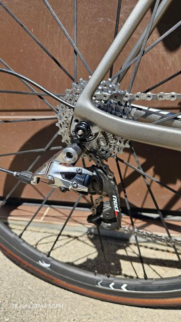 Gebrauchtes Canyon Ultimate CF SLX 8.0 2018 2018 Road & Gravel, Hellgrau — Bild 6 von 13