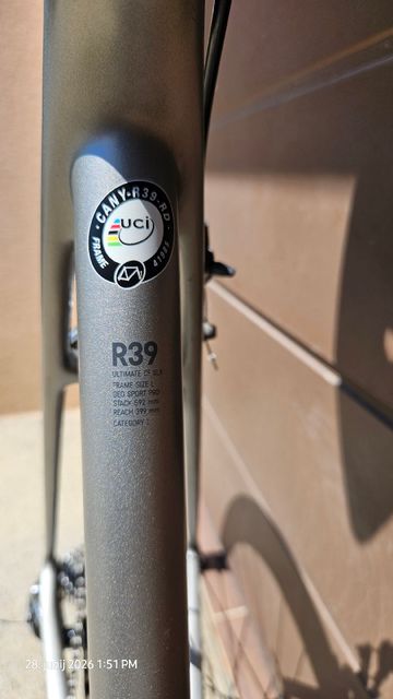 Gebrauchtes Canyon Ultimate CF SLX 8.0 2018 2018 Road & Gravel, Hellgrau — Bild 11 von 13