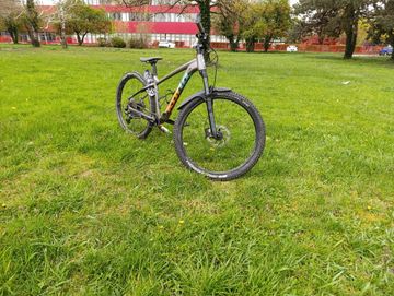 Used Kona Lana'i 2024 2024 Mountainbike, Light Gray — image 2 of 6