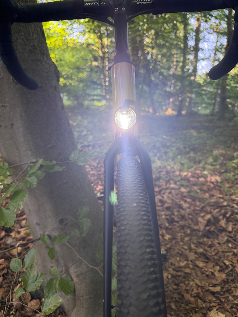 Käytetty Rose Backroad AL 57 (Garantie-Austausch) – SRAM Apex 1x11 – Nabendynamo + IQ-X 100 Lux 2023 Road & Gravel — kuva 10 / 11