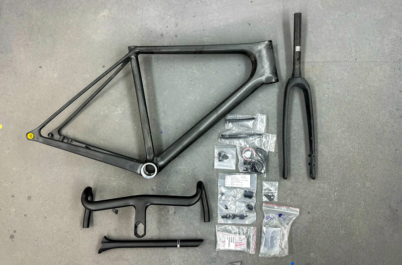 Gebrauchtes O.P.E.N. UPPER CONCE.PT (UDH) Frameset Con Manillar 400A O 420A Totalmente Nueva En La Caja A Estrenar. Con Factora De Compra. Vendo Por Lesion- . Vendo Por Lesion. Frameset 2026 Road & Gravel