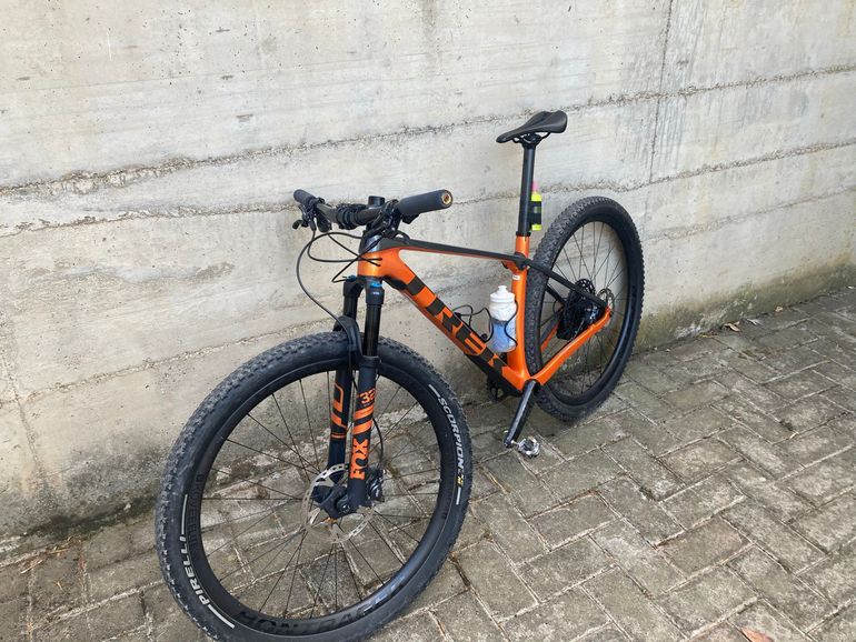 Trek Procaliber 9.8 2022 2022 Mountainbike d'occasion — image 2 sur 7