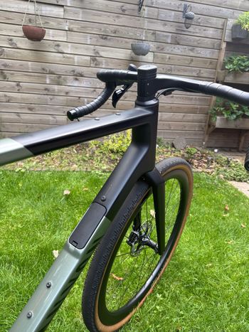 Used Canyon Grail CF SLX 8 Di2 2024 2024 Road & Gravel, Light Gray — image 15 of 26