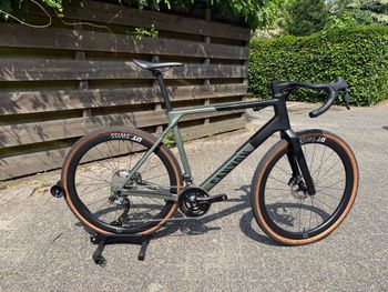 Used Canyon Grail CF SLX 8 Di2 2024 2024 Road & Gravel, Light Gray — image 24 of 26