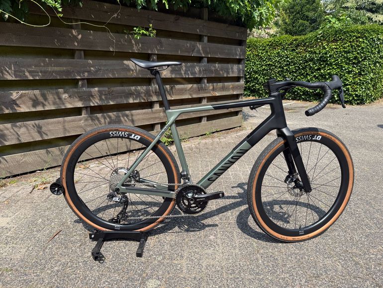 Used Canyon Grail CF SLX 8 Di2 2024 2024 Road & Gravel, Light Gray — image 24 of 26