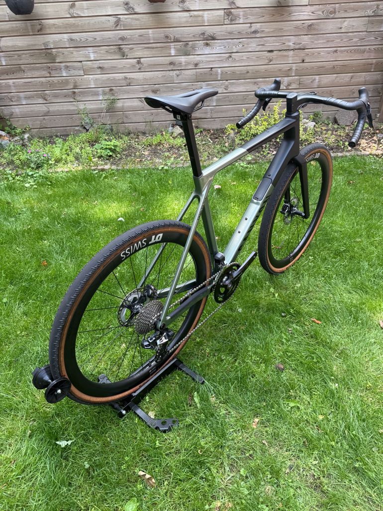 Used Canyon Grail CF SLX 8 Di2 2024 2024 Road & Gravel, Light Gray — image 23 of 26