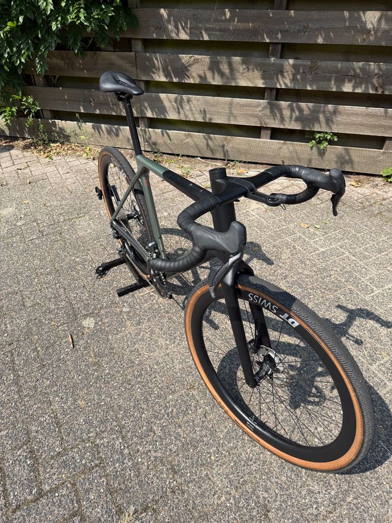 Used Canyon Grail CF SLX 8 Di2 2024 2024 Road & Gravel, Light Gray — image 26 of 26