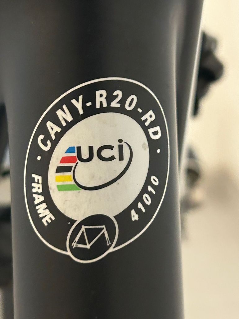 Used Canyon Ultimate CF SLX 2013 Road & Gravel, Black — image 6 of 12