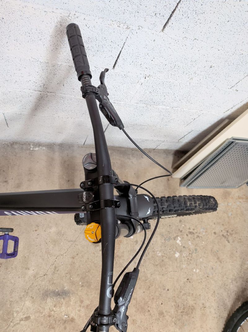 Tweedehands Canyon Sender 6 2021 2021 Mountainbike — afbeelding 4 van 4
