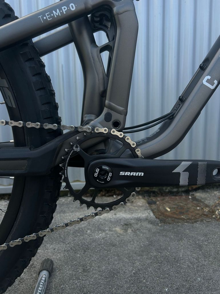 Used Commencal T.E.M.P.O. RIDE 2022 2022 Mountainbike, Light Gray, 29 — image 7 of 8
