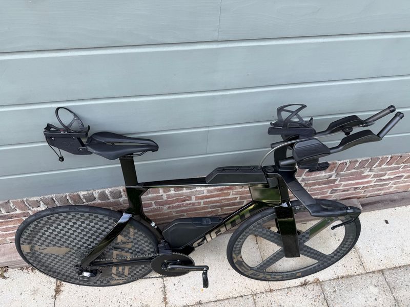 Used Giant Trinity Advanced SL Triathlon Frameset 2025 2025 Road & Gravel, Black — image 3 of 12