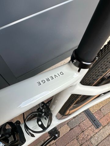 Used Specialized Diverge Expert 2024 2024 Road & Gravel, White — image 5 of 5
