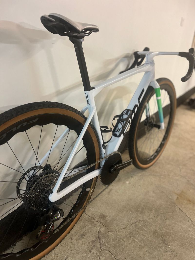 BMC Kaius SRAM Force 2023 Road & Gravel d'occasion — image 2 sur 9