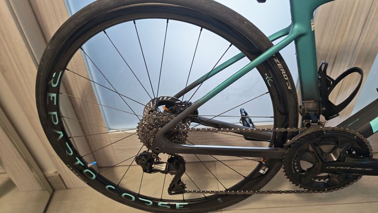 Used Bianchi Specialissima PRO Ultegra Di2 2025 2025 Road & Gravel, Green — image 6 of 11