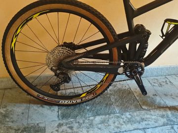 Gebrauchtes Focus O1E 8.7 2020 2020 Mountainbike, Schwarz — Bild 3 von 5