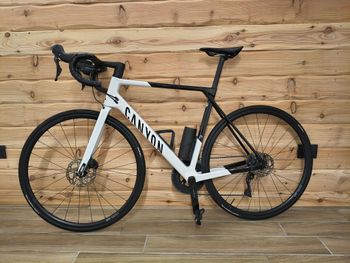 Canyon Ultimate CF SL 7 2024 2024 Road & Gravel d'occasion — image 2 sur 6