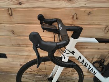 Canyon Ultimate CF SL 7 2024 2024 Road & Gravel d'occasion — image 3 sur 6