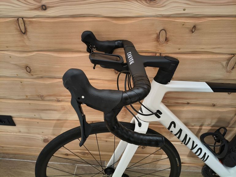 Canyon Ultimate CF SL 7 2024 2024 Road & Gravel d'occasion — image 3 sur 6
