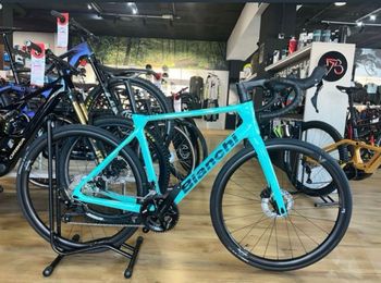 Used Bianchi Infinito Shimano 105 2025 Road & Gravel, Blue — image 3 of 3