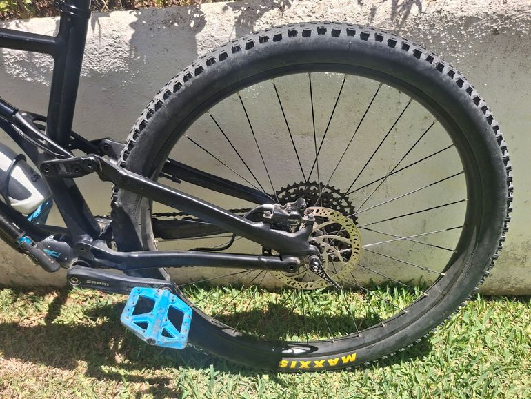 Used Specialized Stumpjumper SRAM SX Eagle 2019 Mountainbike, Black — image 3 of 10