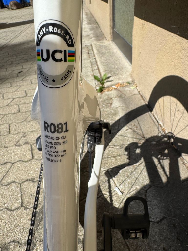 Used Canyon Aeroad CF SLX 8 Disc Di2 2023 2023 Road & Gravel, White — image 8 of 18