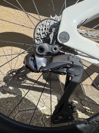 Used Canyon Aeroad CF SLX 8 Disc Di2 2023 2023 Road & Gravel, White — image 4 of 18