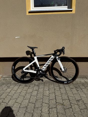 Used Canyon Aeroad CF SLX 8 Disc Di2 2023 2023 Road & Gravel