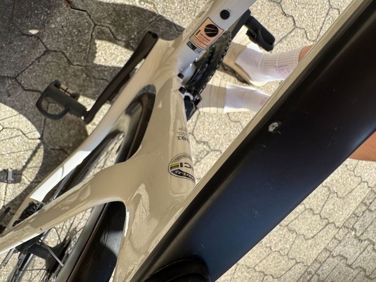 Used Canyon Aeroad CF SLX 8 Disc Di2 2023 2023 Road & Gravel, White — image 14 of 18