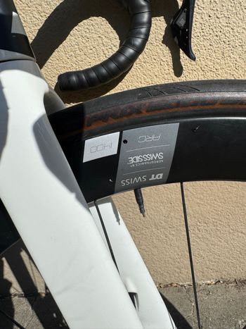 Used Canyon Aeroad CF SLX 8 Disc Di2 2023 2023 Road & Gravel, White — image 11 of 18