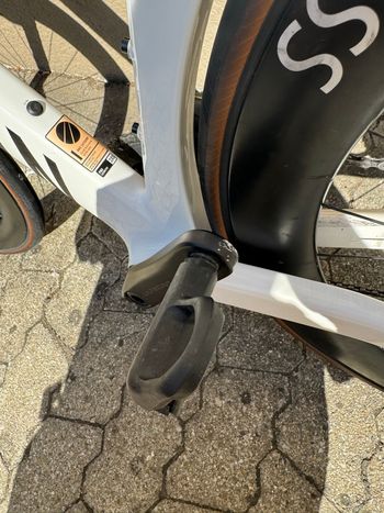 Used Canyon Aeroad CF SLX 8 Disc Di2 2023 2023 Road & Gravel, White — image 16 of 18