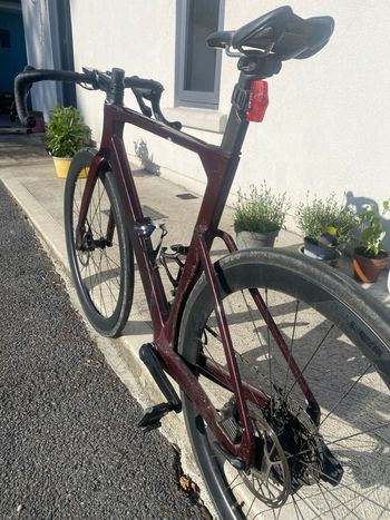 Used Merida REACTO 7000 2024 2024 Road & Gravel, Red — image 4 of 8