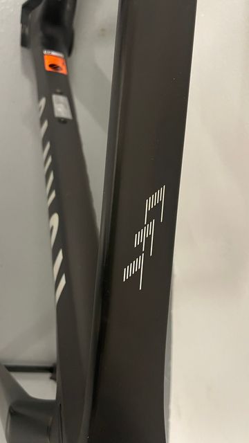 Używany Canyon Inflite CFR AXS 2024 Frameset 2024 Road & Gravel — zdjęcie 2 z 6
