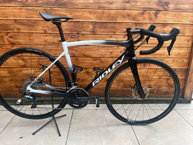 Tweedehands Ridley Fenix Disc - Shimano Ultegra 2x11sp 2023 2023 Road & Gravel — afbeelding 1 van 31