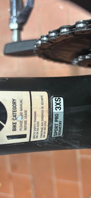 Used Canyon Ultimate CF SLX Disc 8.0 Di2 2019 2019 Road & Gravel, Black — image 4 of 10